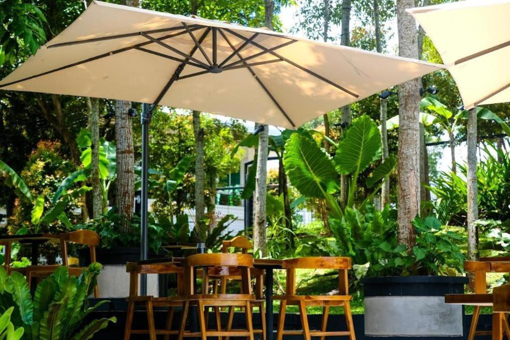 Ultra Winds Mountain Resort (Adults Only) Cagayan de Oro Dış mekan fotoğraf