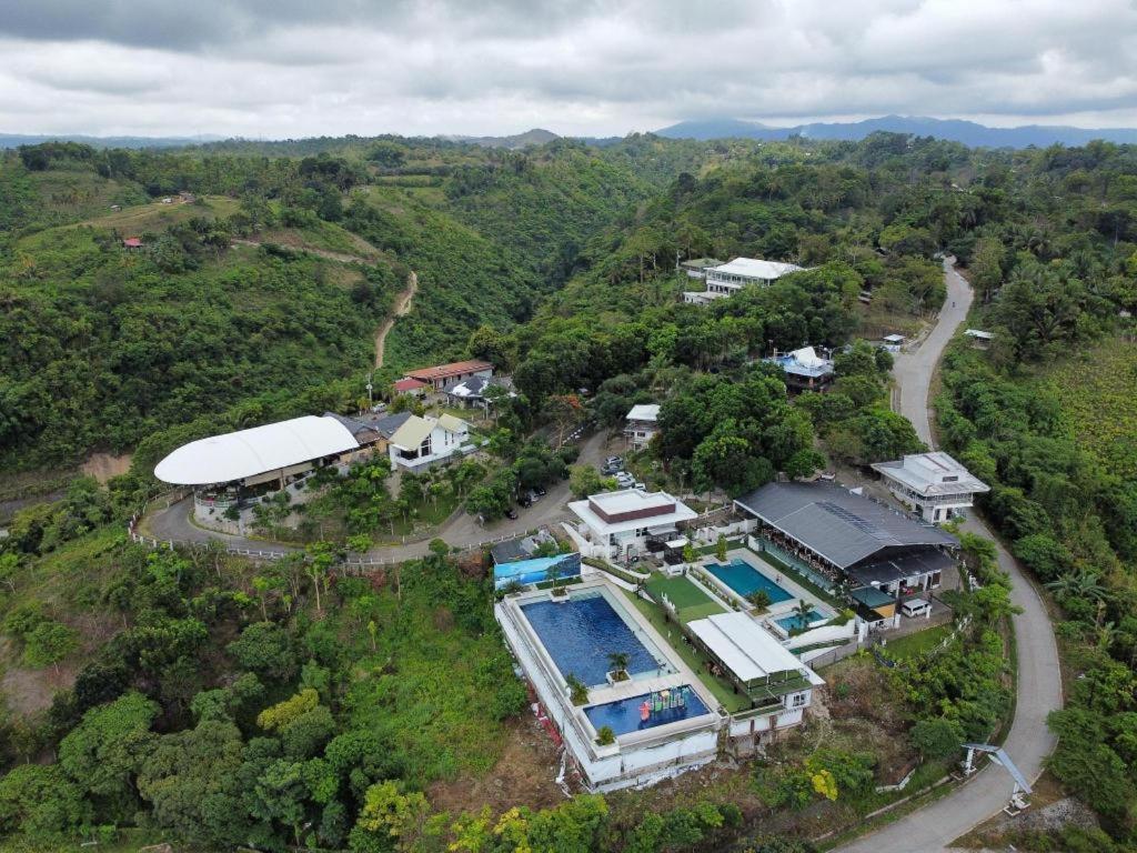 Ultra Winds Mountain Resort (Adults Only) Cagayan de Oro Dış mekan fotoğraf