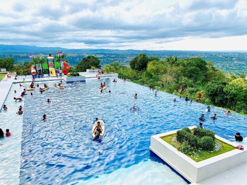 Ultra Winds Mountain Resort (Adults Only) Cagayan de Oro Dış mekan fotoğraf