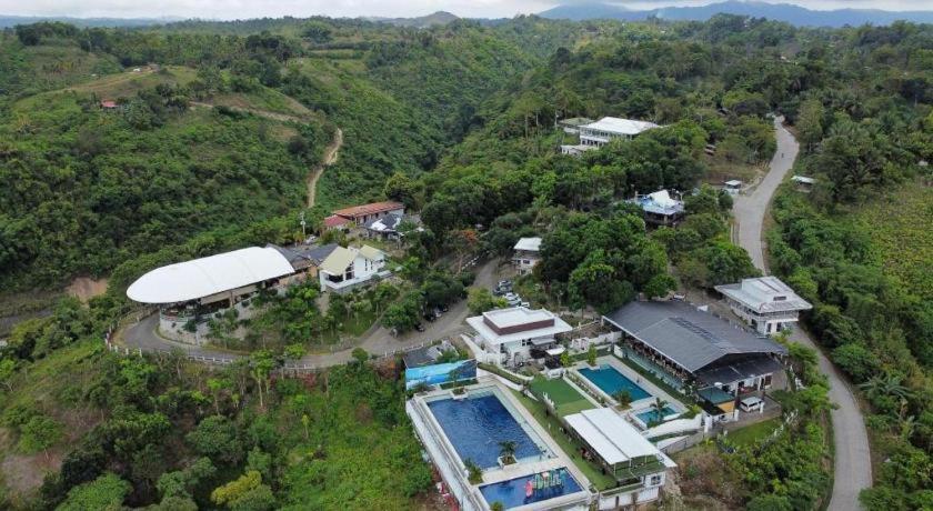 Ultra Winds Mountain Resort (Adults Only) Cagayan de Oro Dış mekan fotoğraf